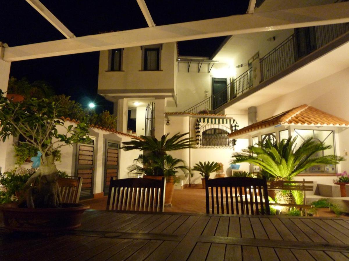 B&B Dea Fortuna บาโคลี ภายนอก รูปภาพ